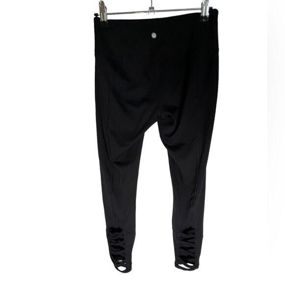 Yogalicious Black Cropped Leggings With Ribbon Style Detail - Picture 2 of 3